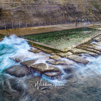 Avalon Baths Long expo